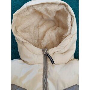 Cat & Jack Long Sleeve Puffer Jacket Coat Gray Boys & Girls Youth Size M